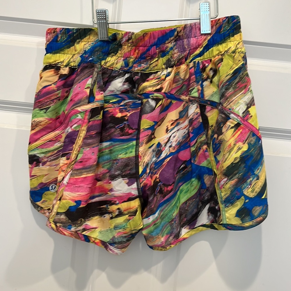 Lululemon Tracker 4” Catalyst Multi Size 8 - image 3